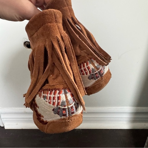 Aldo Suede Fringe Moccasin Boots | Boho Festival Western 37 - Picture 4 of 9
